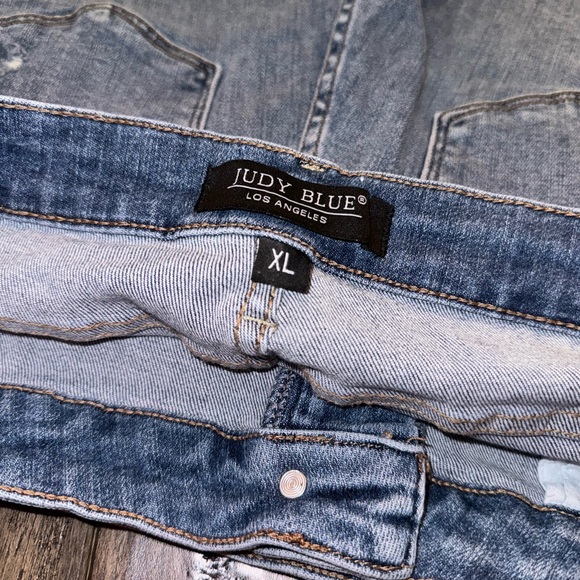 Judy Blue Mid Rise Destroyed Skort - Picture 5 of 5